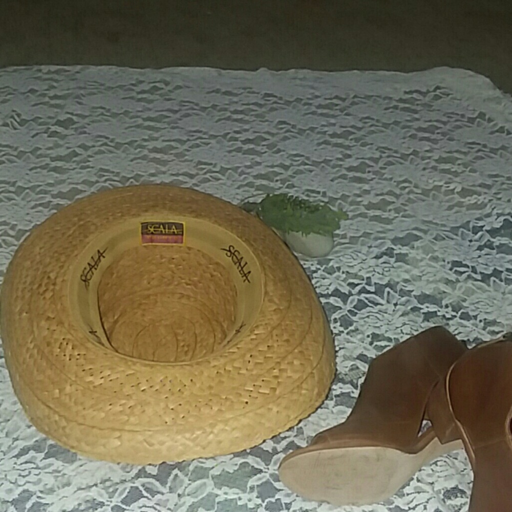 Scala hat - Picture 5 of 5